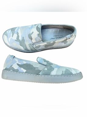 Vionic Pro Avery Camo Slip On Shoes Women’s US 8 Blue Gray Comfort Sneakers